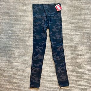 Woman's Spanx Black Came Camouflage Leggings Size Small